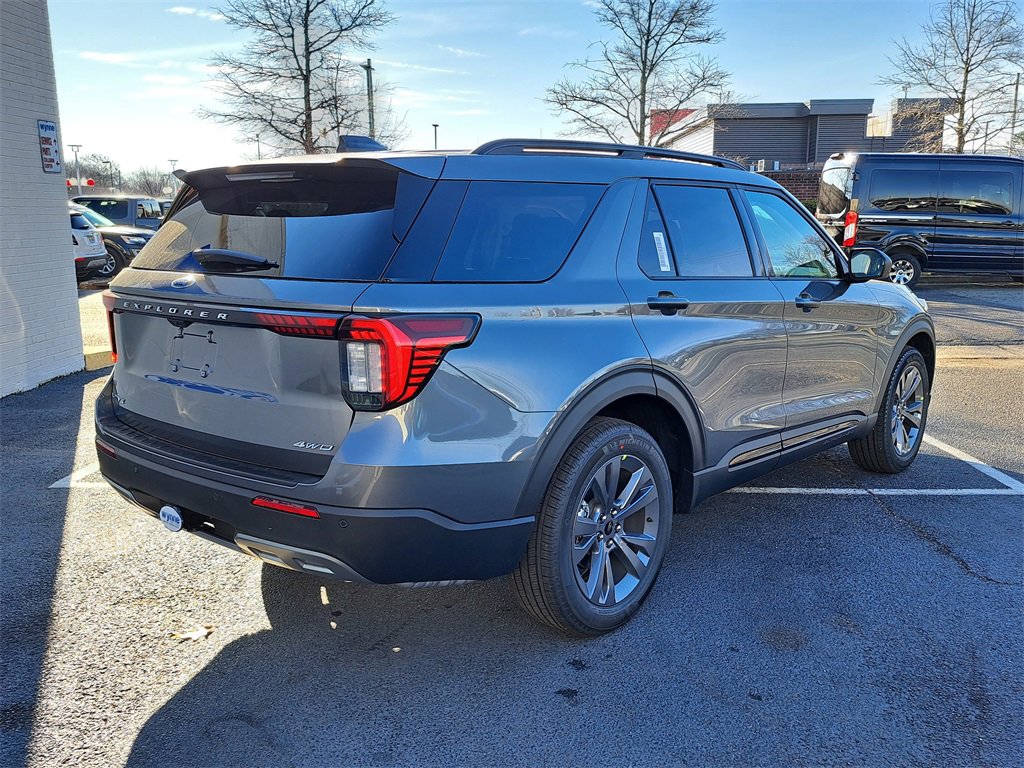 New 2026 Ford Explorer Active w/ Active Comfort Package image 6