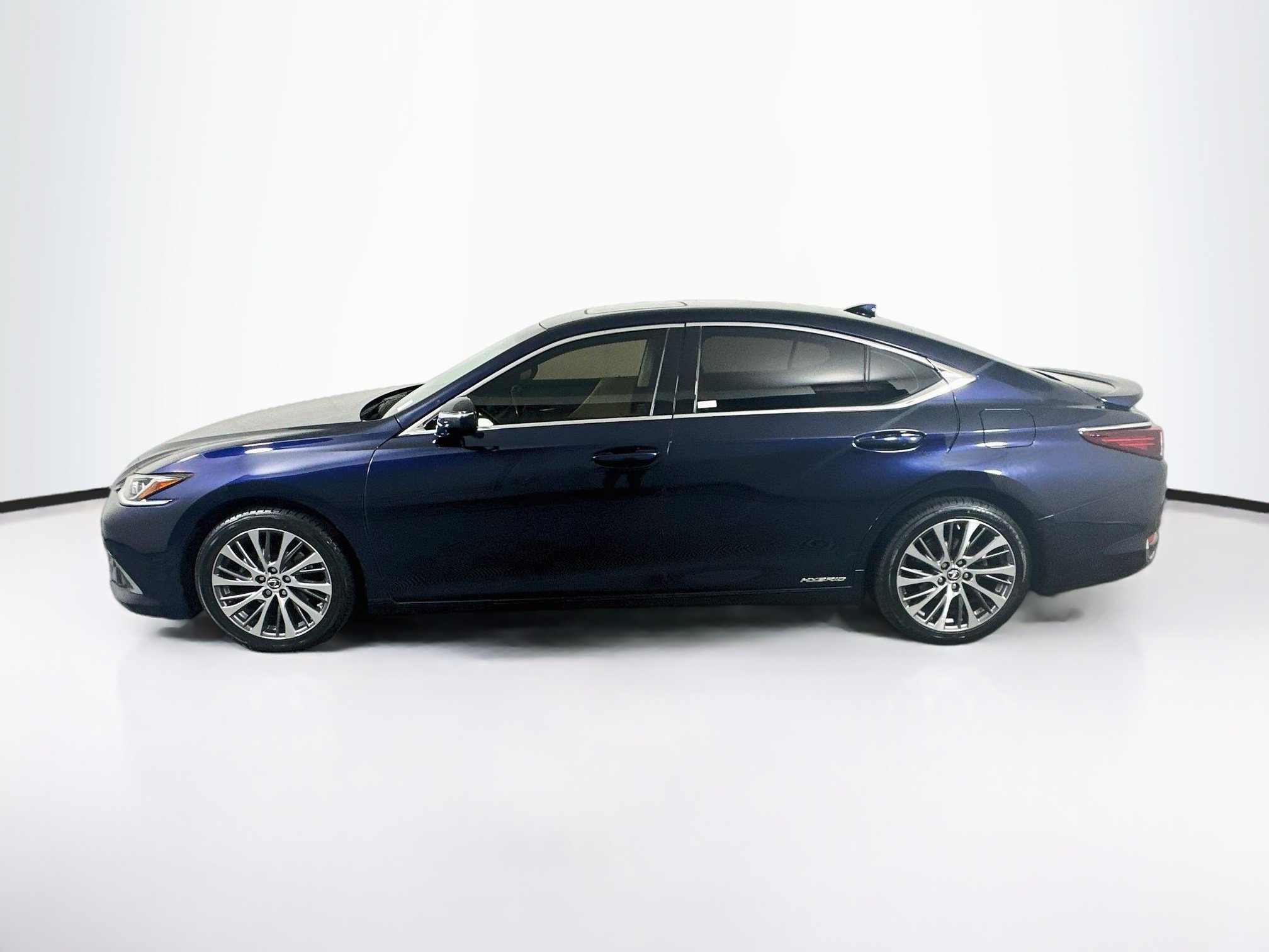 Used 2019 Lexus ES 300h w/ Premium Package FWD image 4