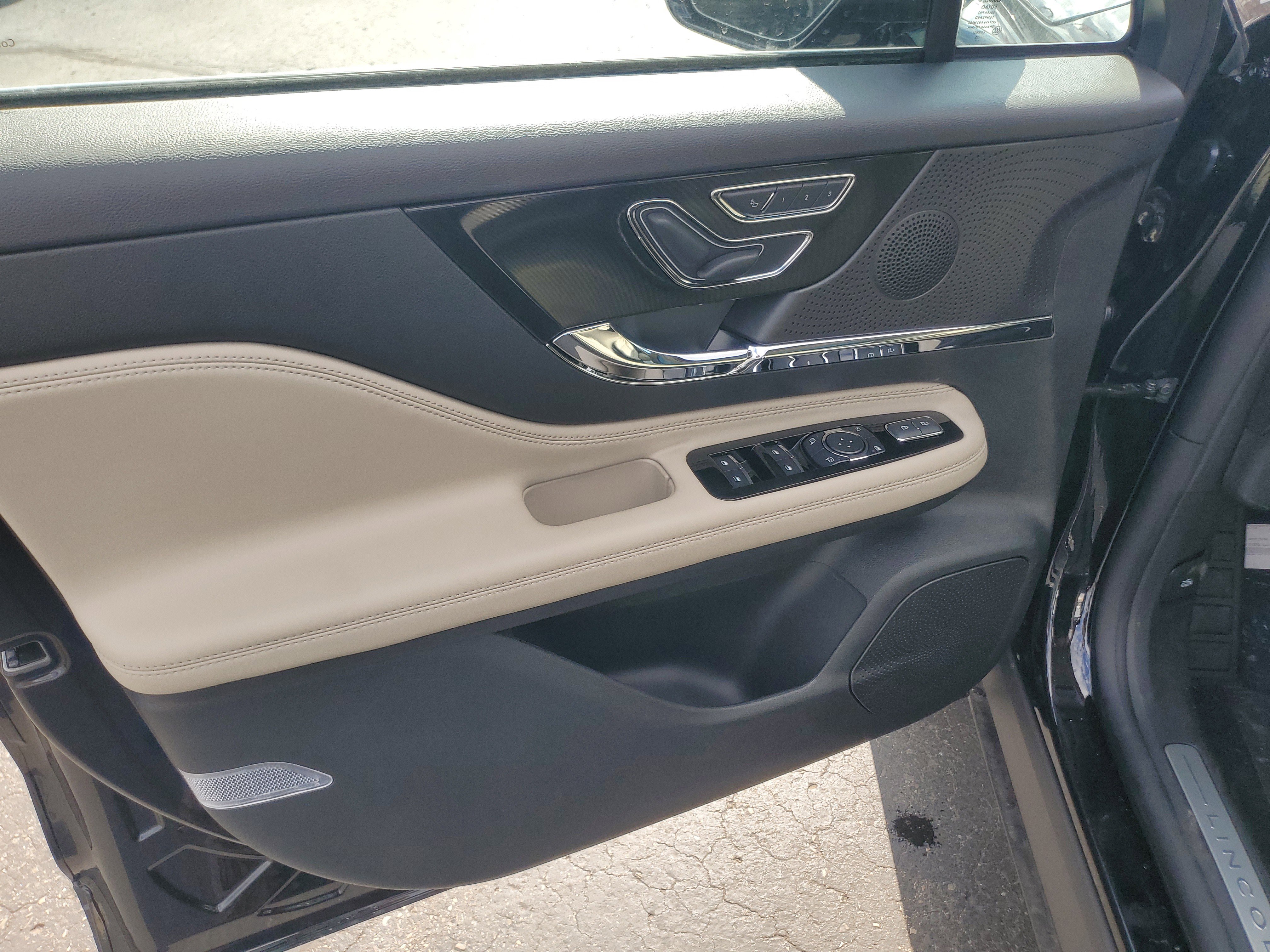 New 2026 Lincoln Corsair Premiere AWD/4WD image 8