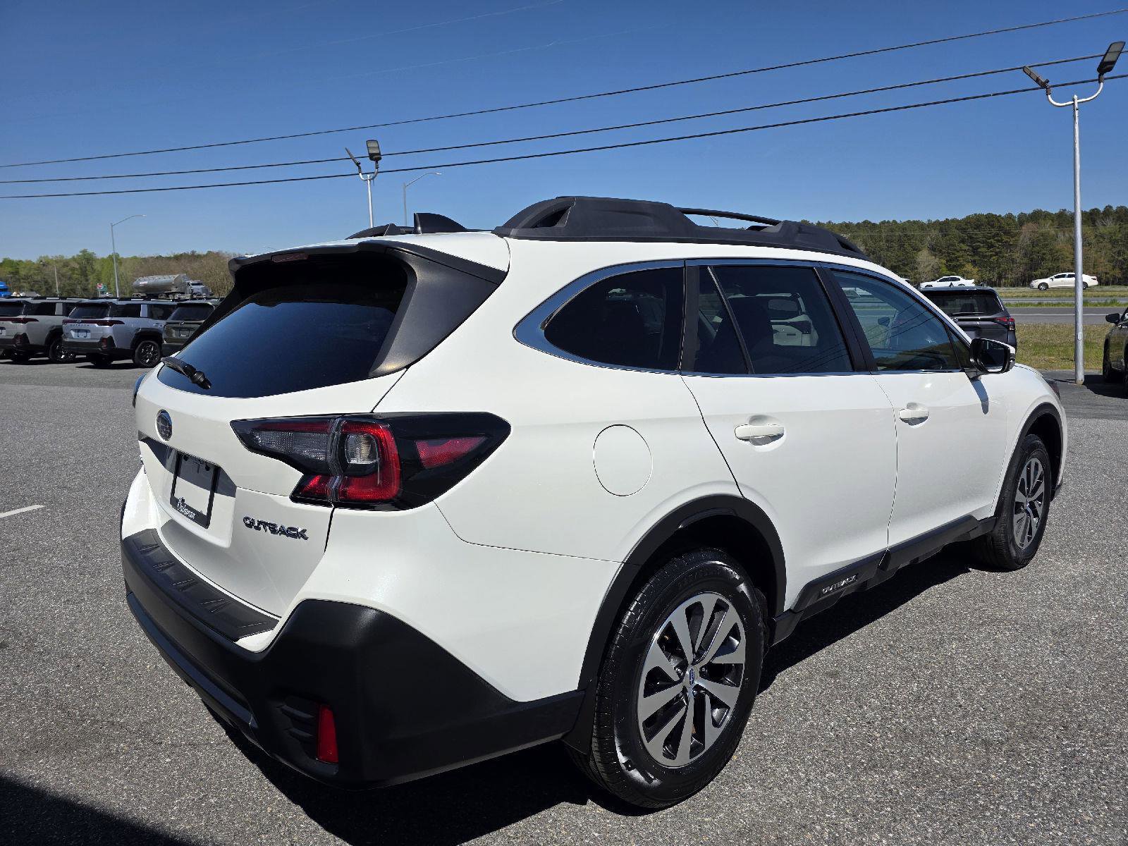 Used 2020 Subaru Outback Premium image 5