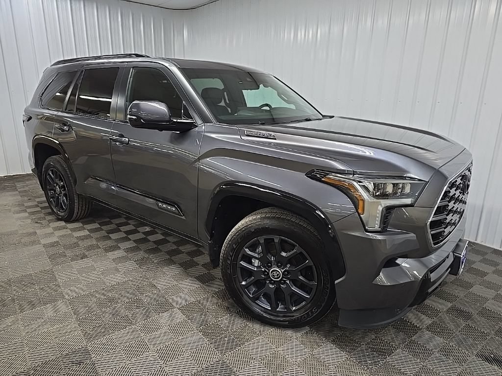 Used 2024 Toyota Sequoia Platinum AWD/4WD image 7