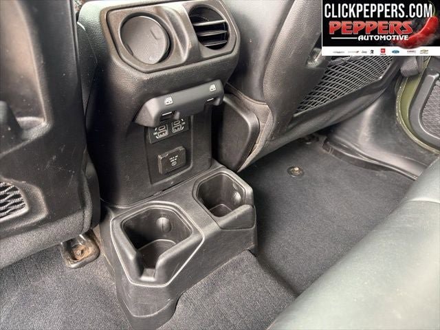 Used 2024 Jeep Gladiator Rubicon AWD/4WD image 13
