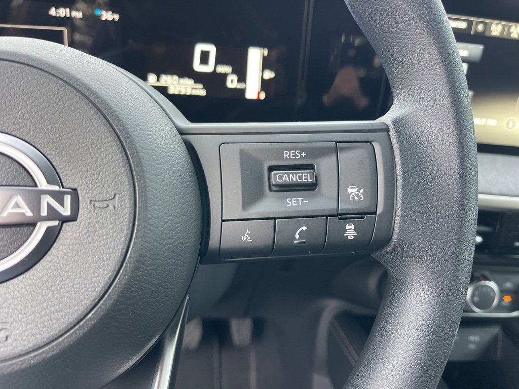 Used 2025 Nissan Kicks SV image 16