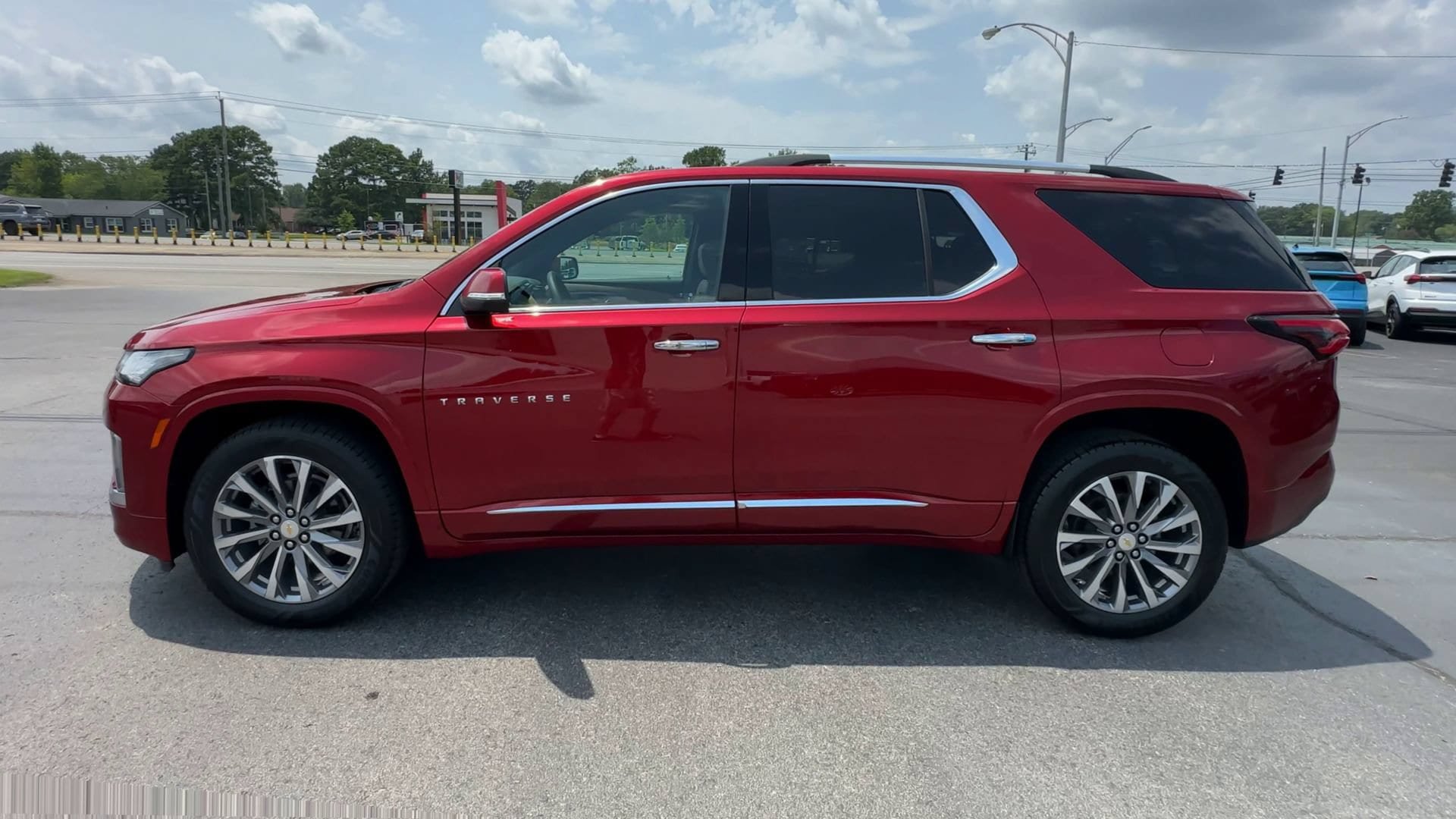 Certified 2023 Chevrolet Traverse Premier FWD image 5