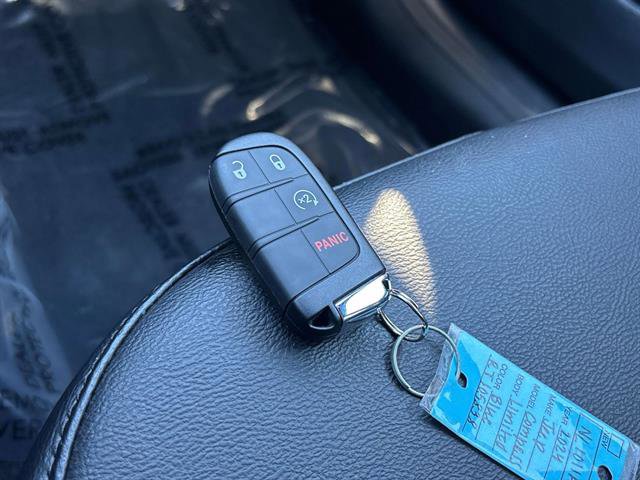 Certified 2024 Jeep Compass Limited image 31