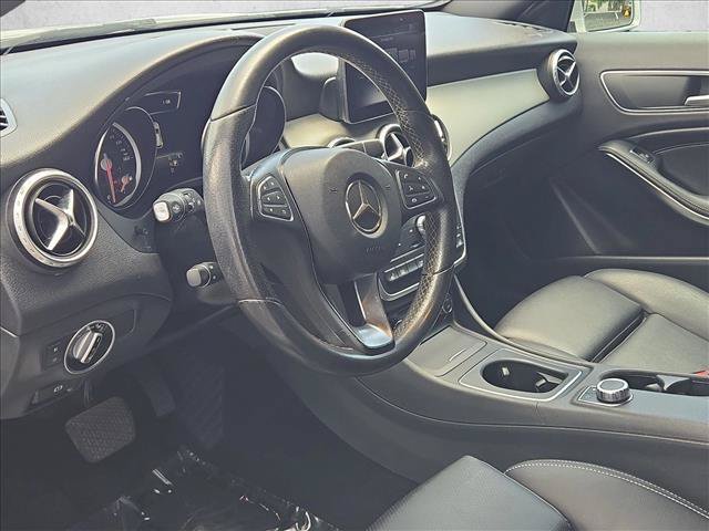 Used 2017 Mercedes-Benz GLA 250 4MATIC image 10