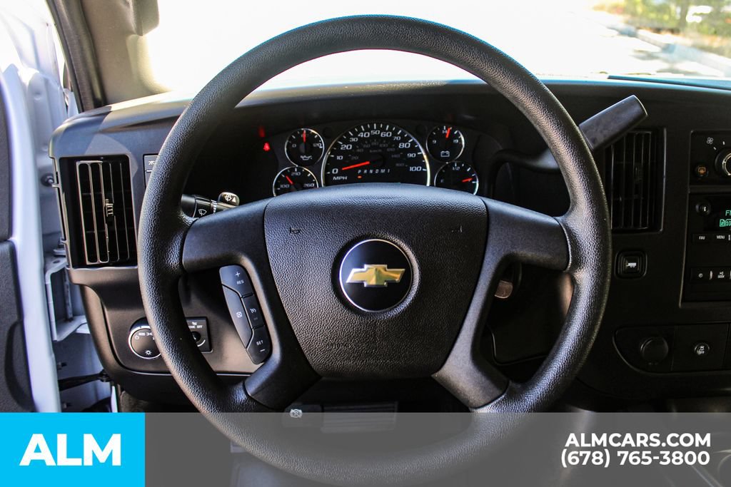 Used 2025 Chevrolet Express 3500 LT w/ LT Preferred Equipment Group RWD image 22
