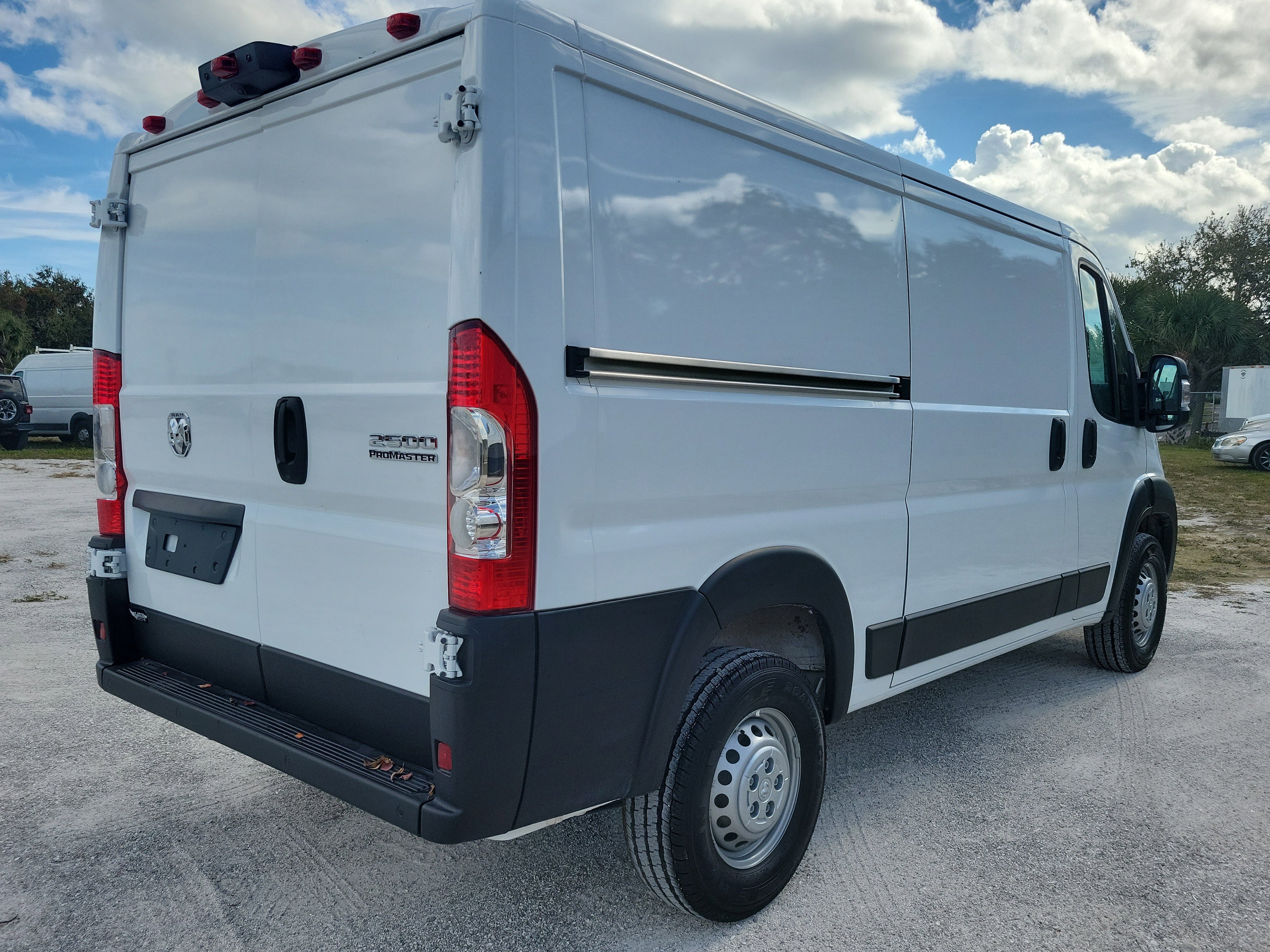Used 2025 RAM ProMaster 2500 image 4