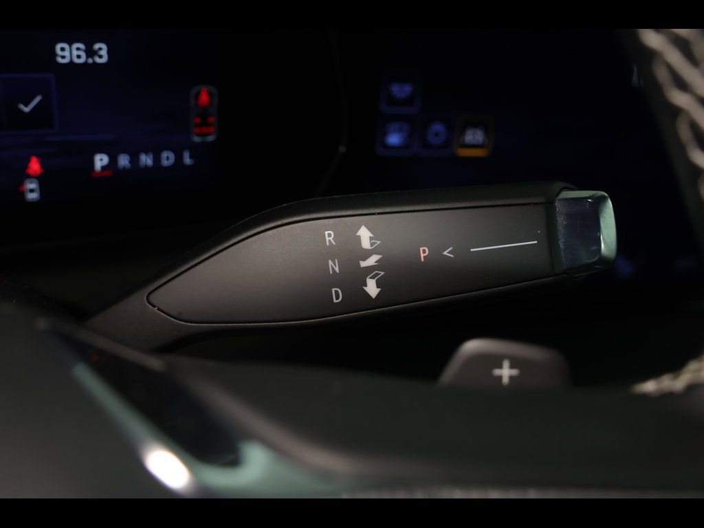 Used 2025 Chevrolet Traverse LT image 29