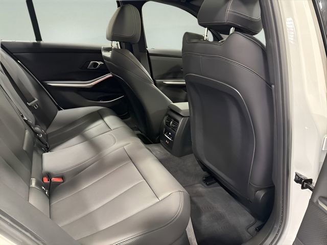 Used 2025 BMW 330i xDrive Sedan image 32