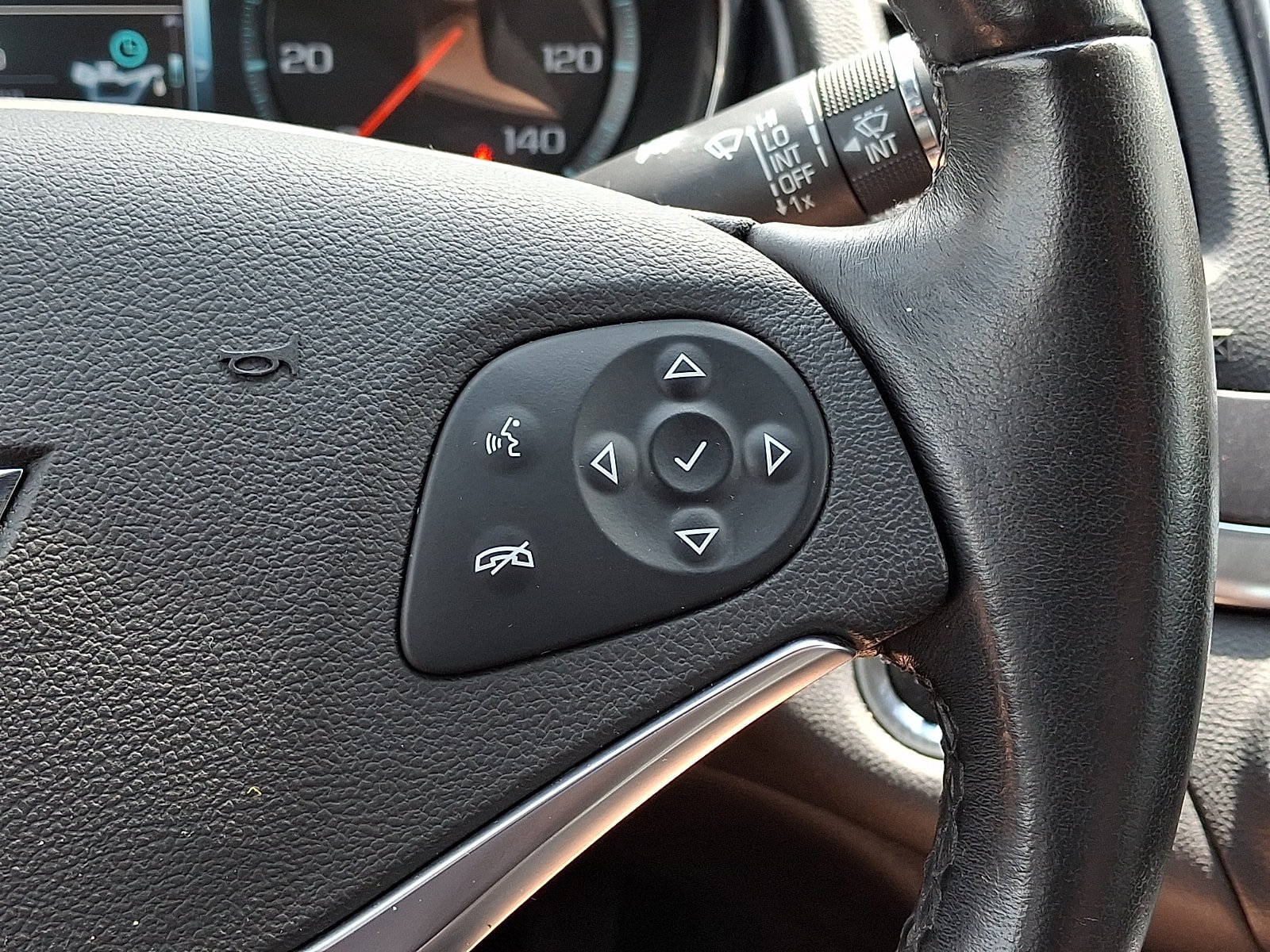Used 2018 Chevrolet Impala LT FWD image 21