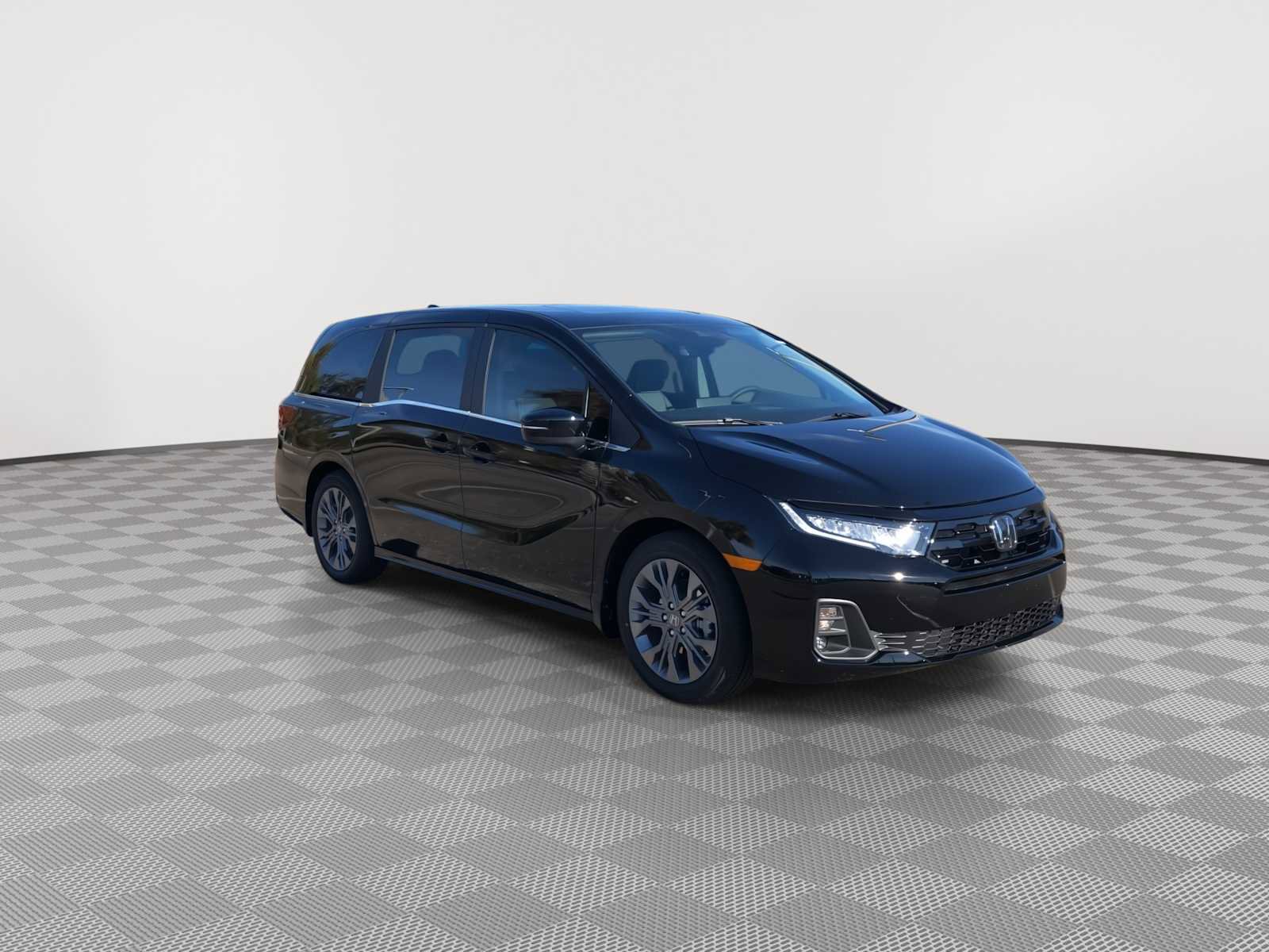 New 2026 Honda Odyssey Touring image 2