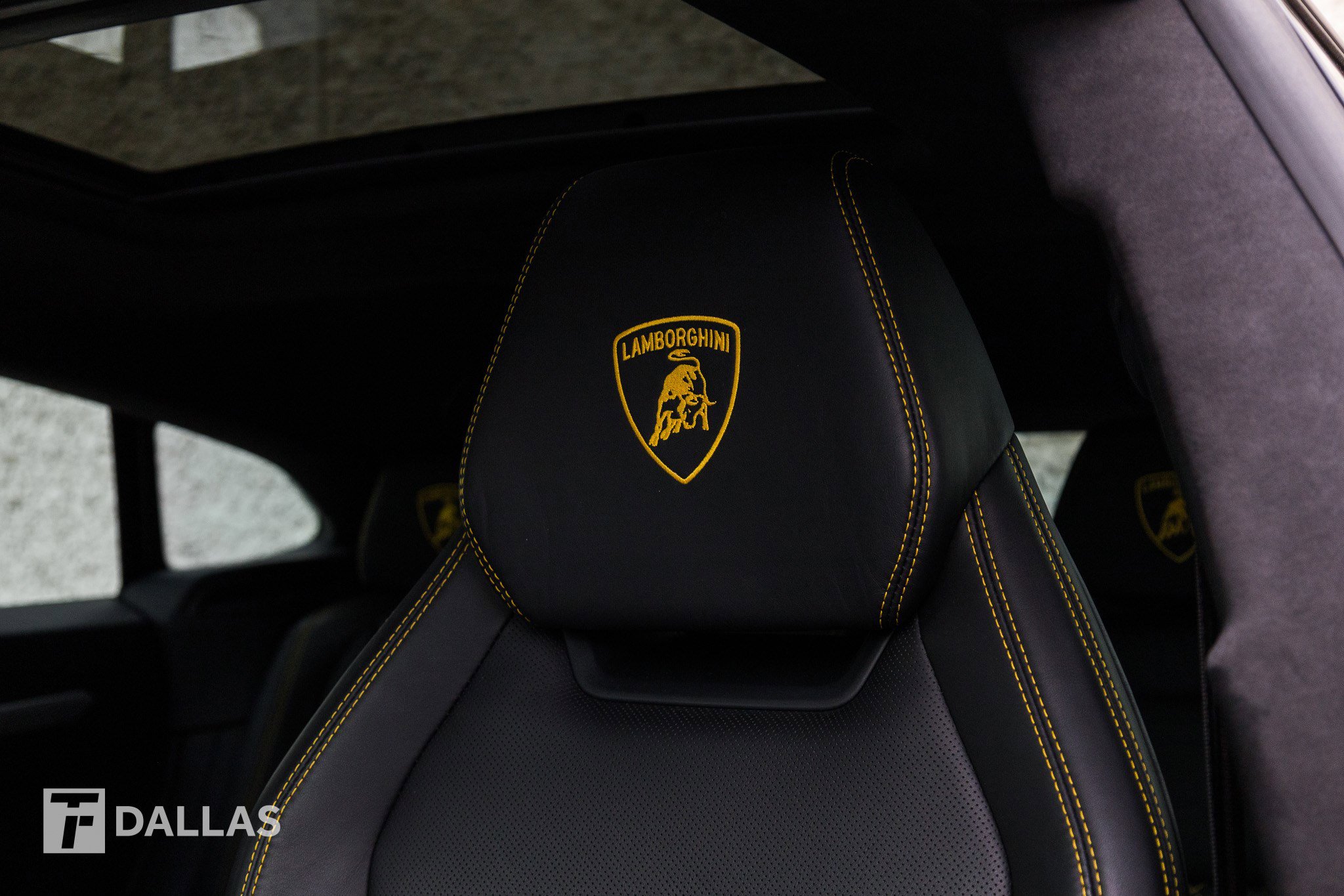 Used 2020 Lamborghini Urus image 21