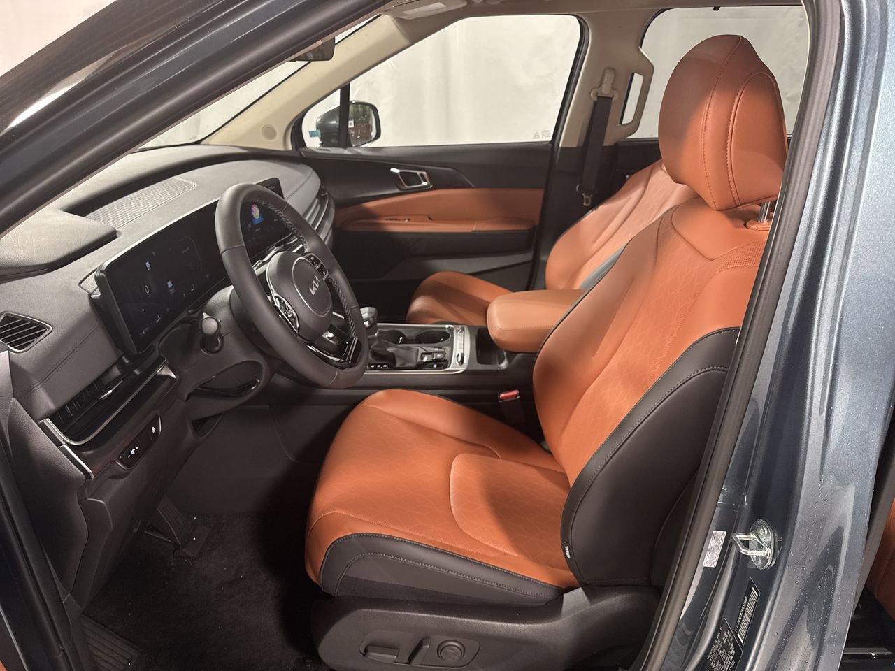 New 2026 Kia Carnival SX w/ SX Dark Edition Package image 13