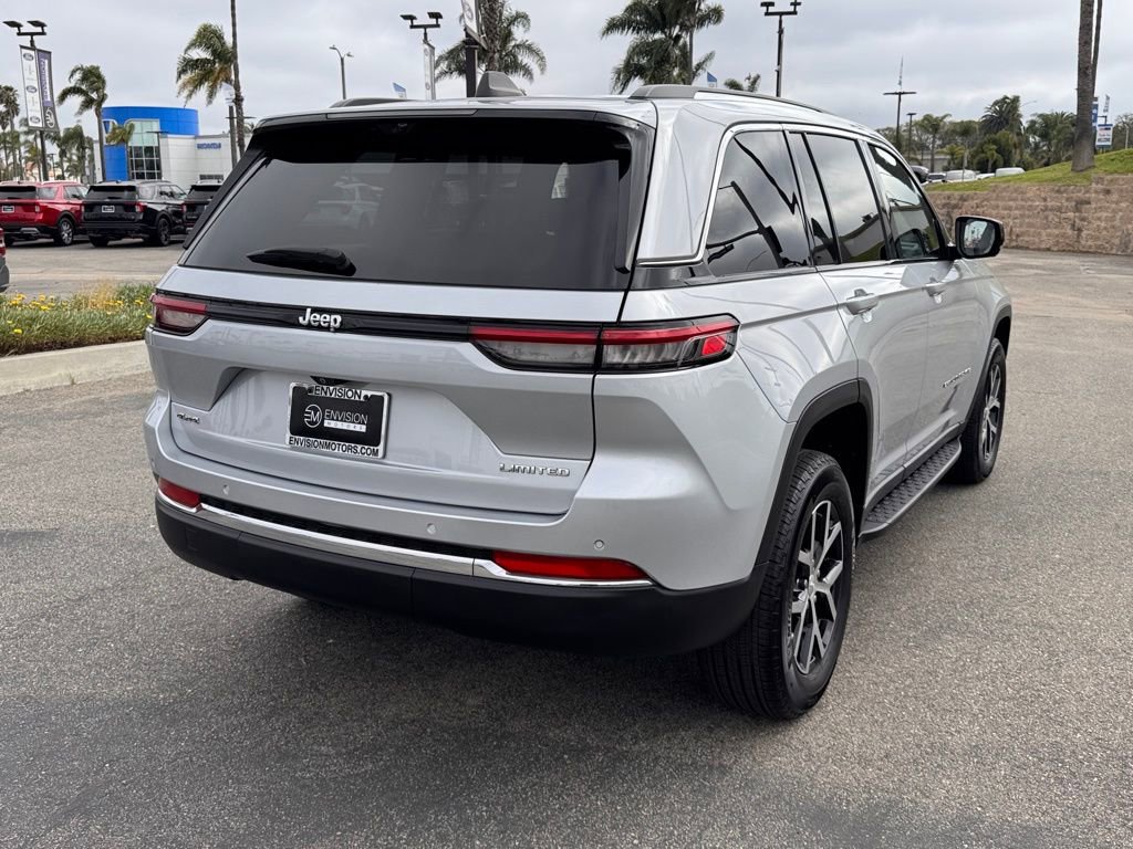 Used 2023 Jeep Grand Cherokee Limited w/ Luxury Tech Group II image 12