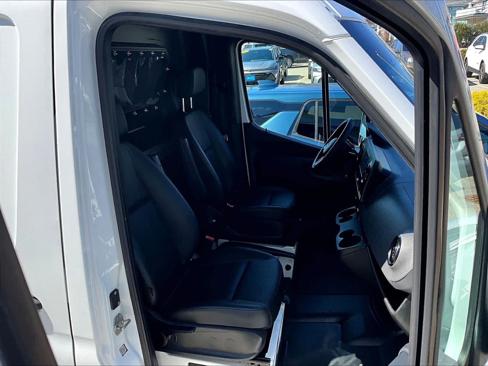 Used 2023 Mercedes-Benz Sprinter 2500 image 11