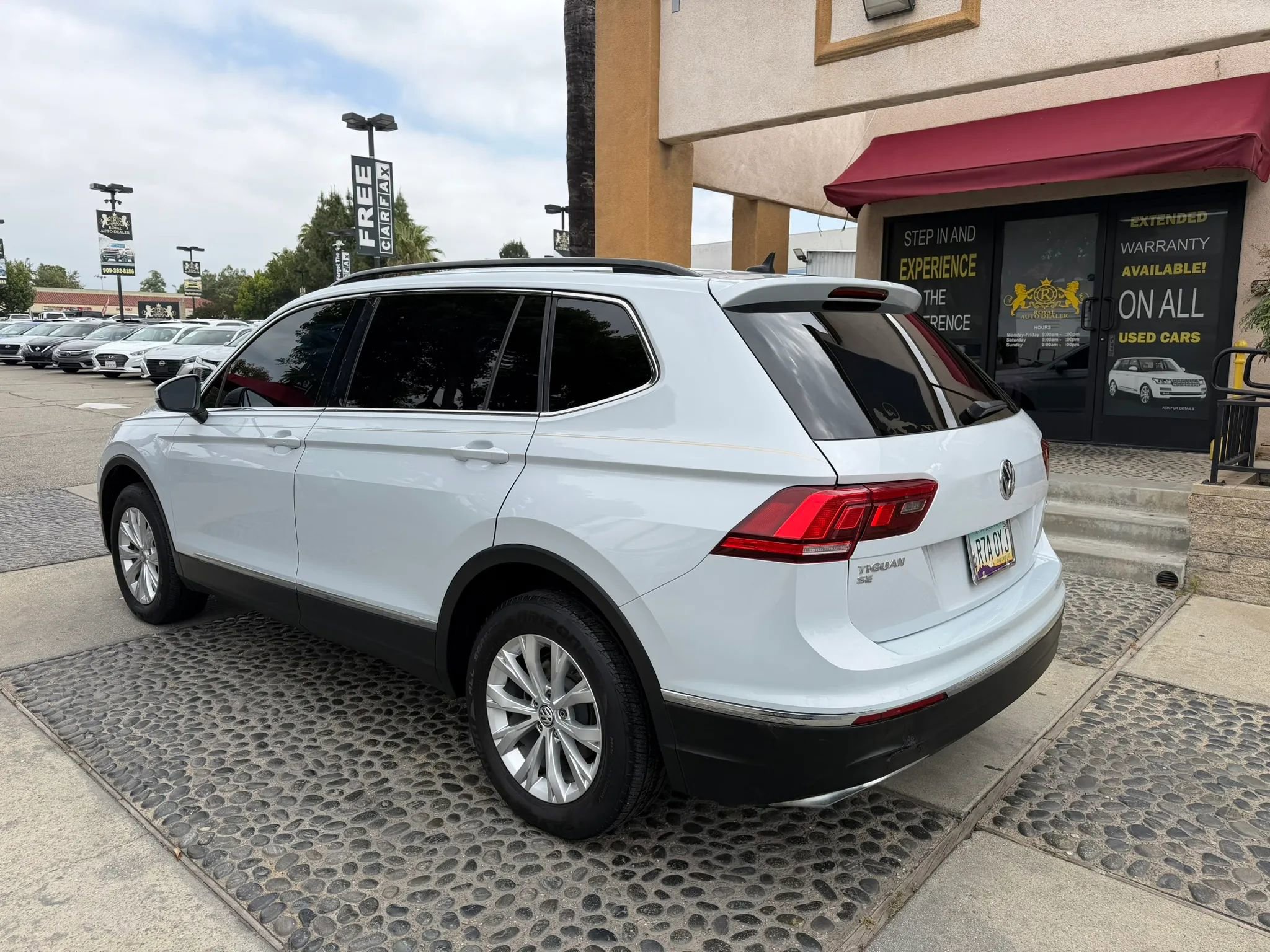 Used 2018 Volkswagen Tiguan SE AWD/4WD image 7