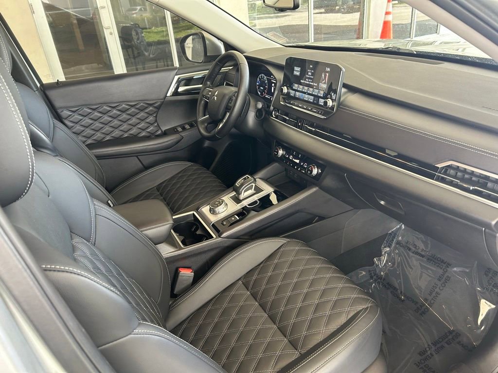 Used 2024 Mitsubishi Outlander SEL FWD image 24