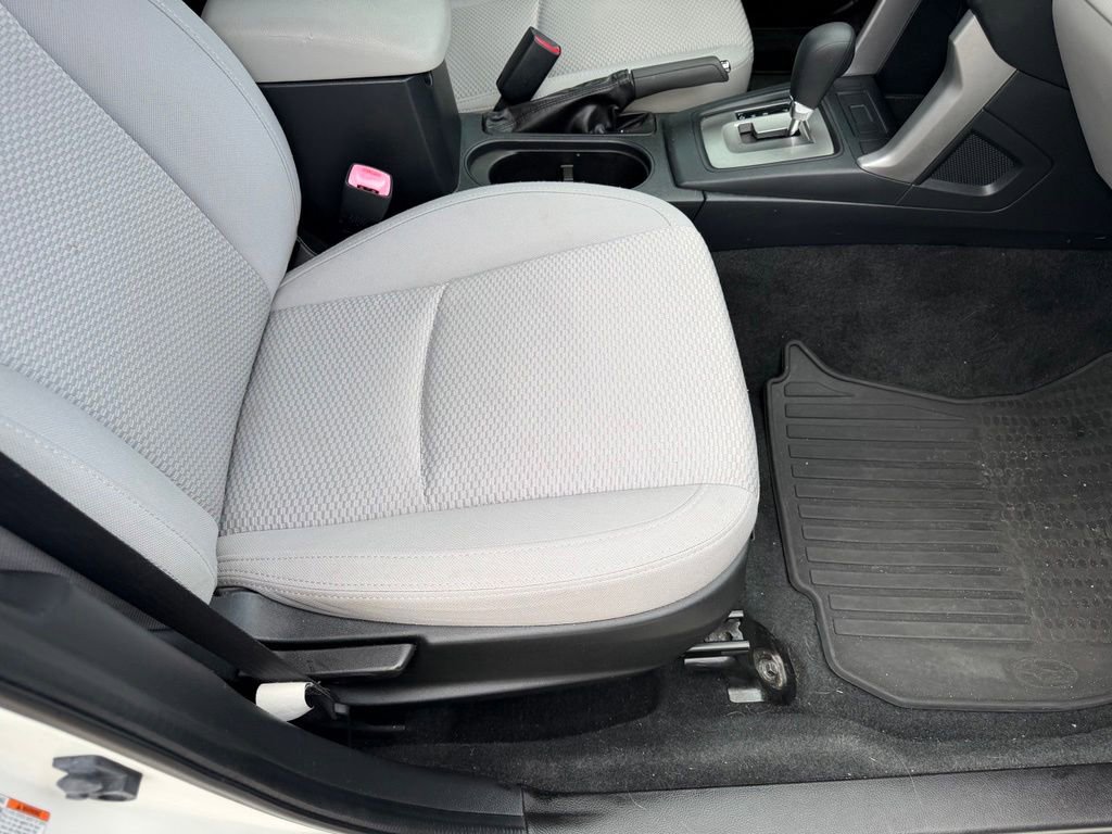 Used 2017 Subaru Forester 2.5i AWD/4WD image 17
