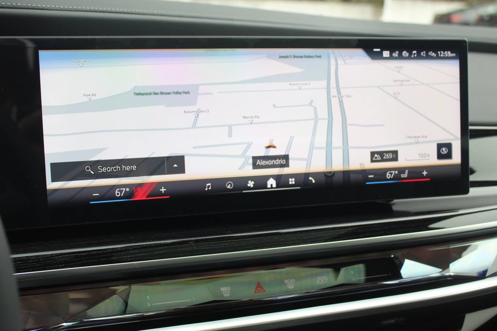 Used 2026 BMW 740i xDrive w/ Premium Package AWD/4WD image 17