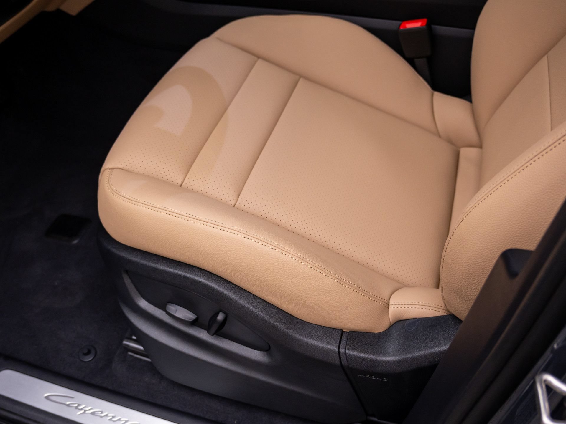 New 2026 Porsche Cayenne AWD/4WD image 16