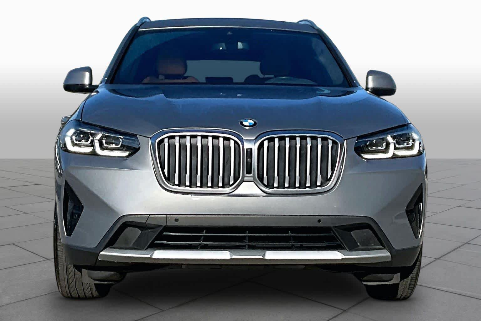 Used 2024 BMW X3 sDrive30i w/ Convenience Package RWD image 3