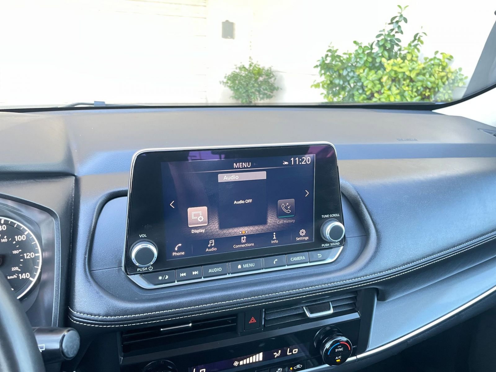 Used 2025 Nissan Rogue SV image 20