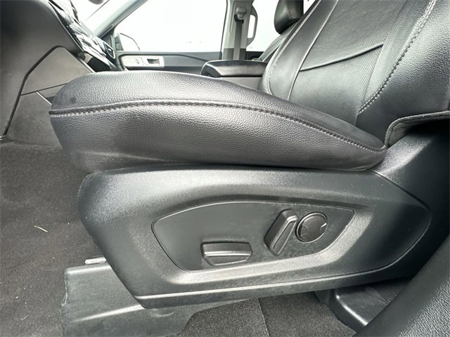 Used 2023 Ford Explorer Limited w/ Equipment Group 301A image 14