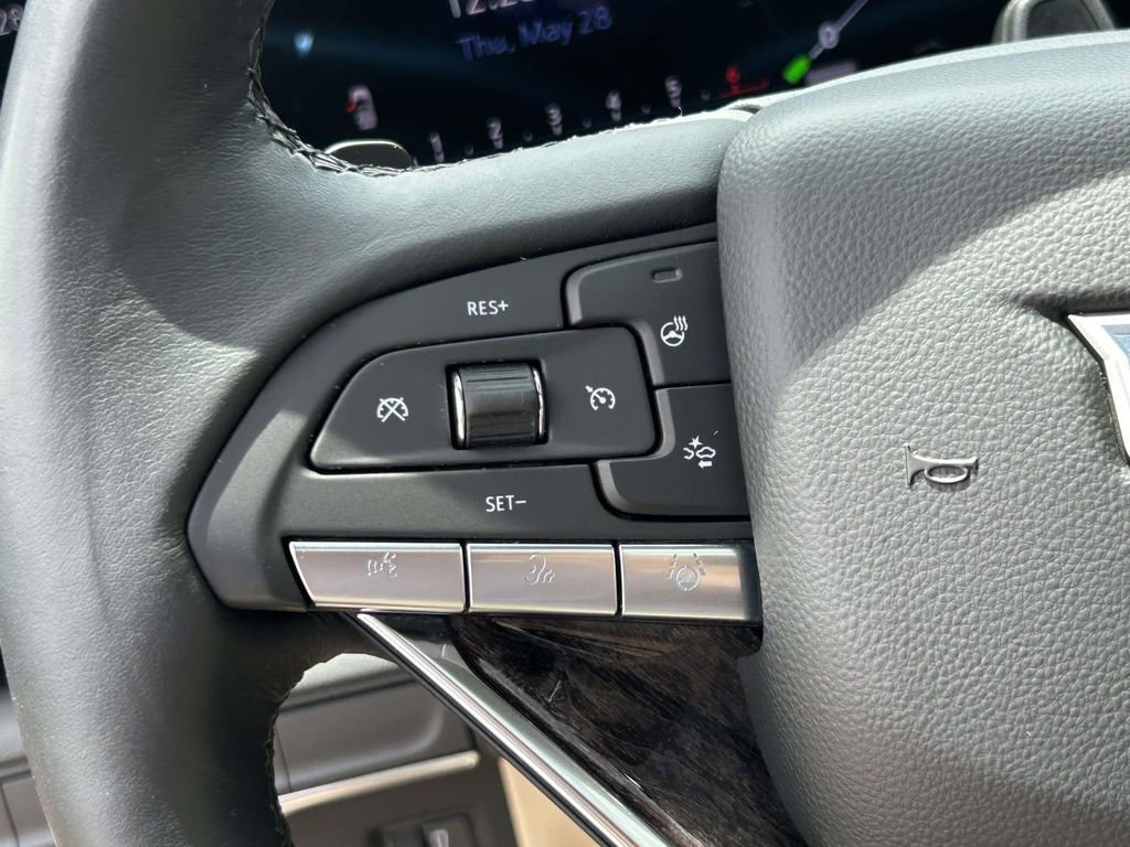 Certified 2023 Cadillac Escalade ESV Premium Luxury AWD/4WD image 24