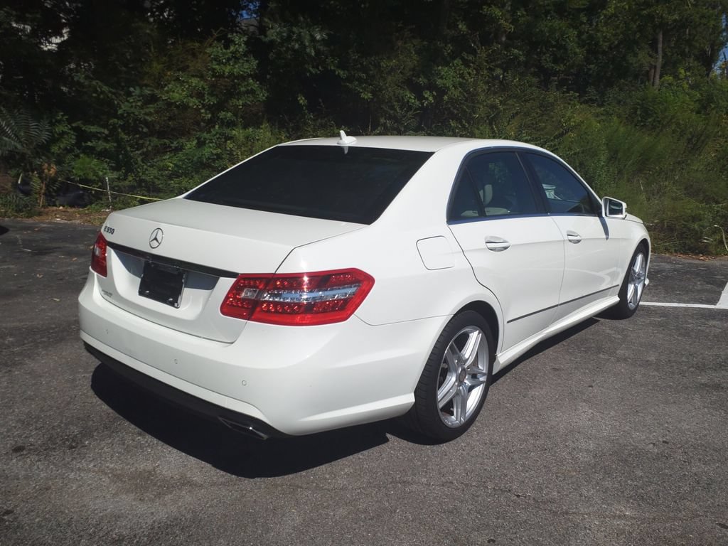 Used 2011 Mercedes-Benz E 550 Sedan image 7