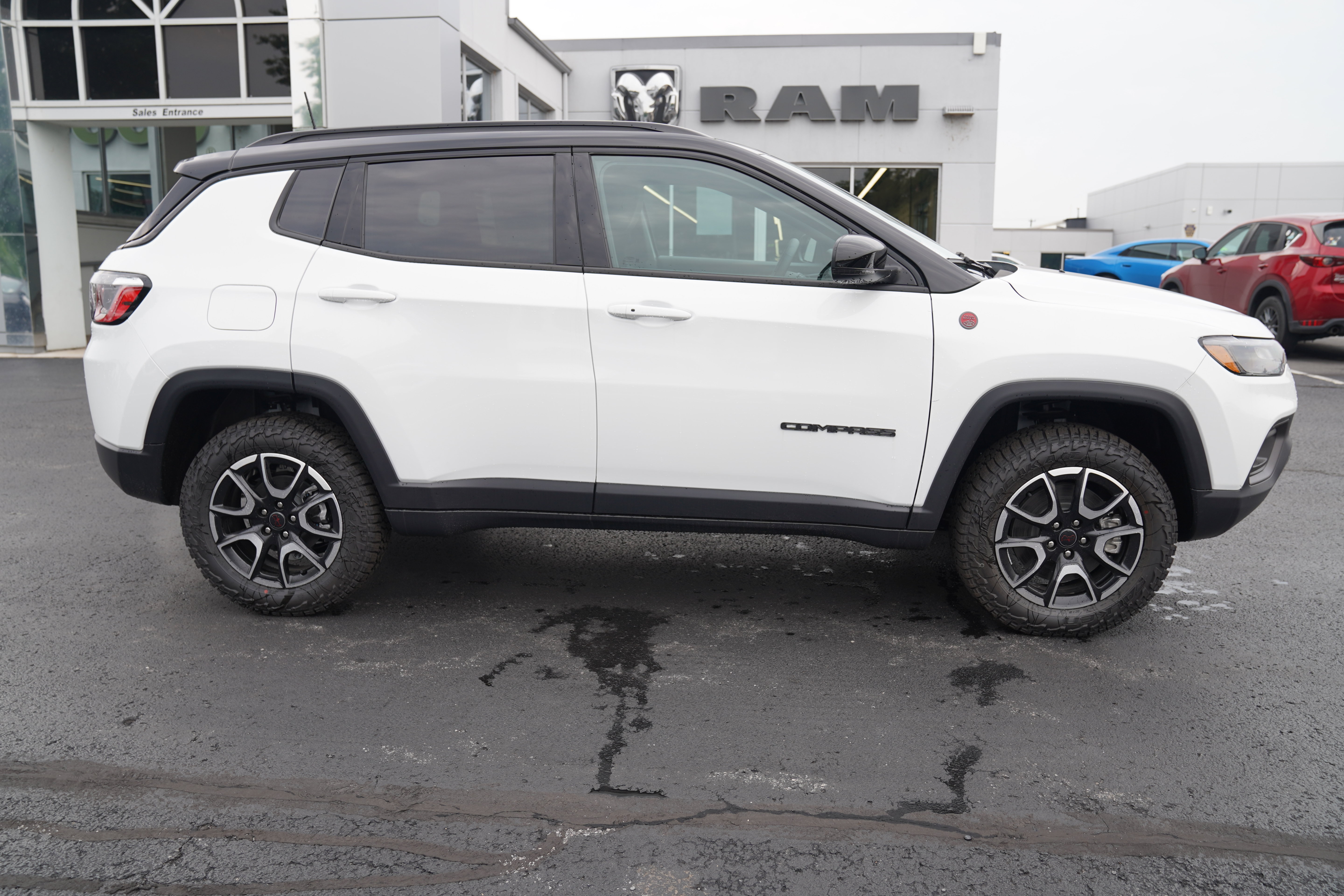 New 2026 Jeep Compass Trailhawk AWD/4WD image 2