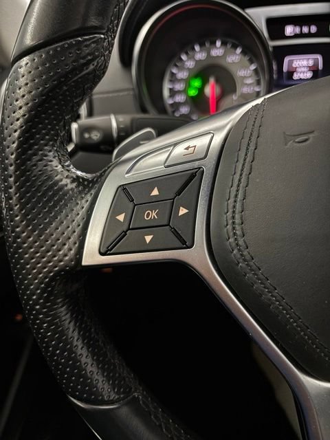 Used 2015 Mercedes-Benz SL 400 image 16