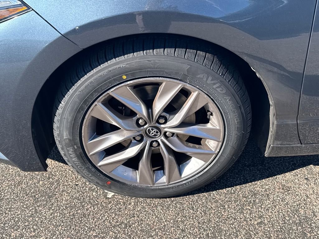 Used 2019 Toyota Avalon XLE w/ Moonroof Package image 37