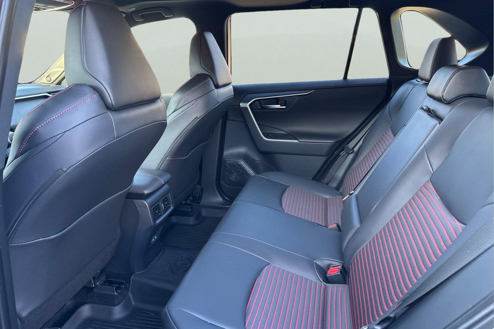 Certified 2025 Toyota RAV4 XSE image 6