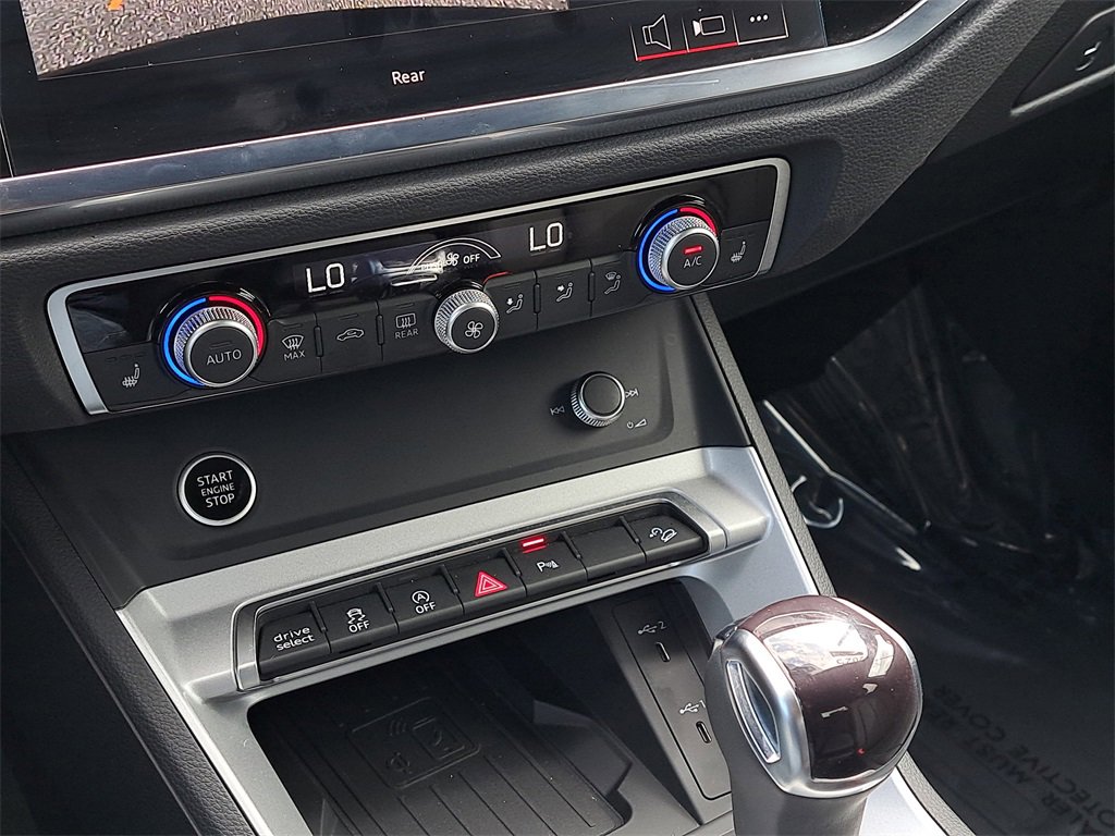 Certified 2025 Audi Q3 2.0T Premium w/ Convenience Package image 14