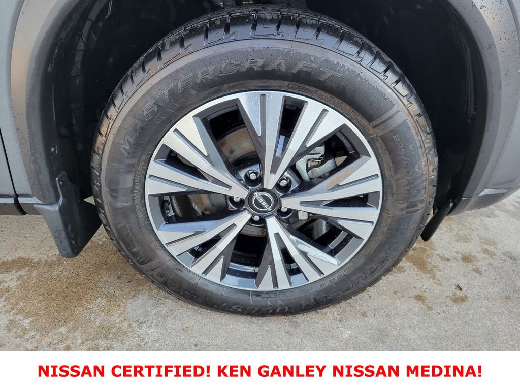 Certified 2023 Nissan Rogue SV image 22