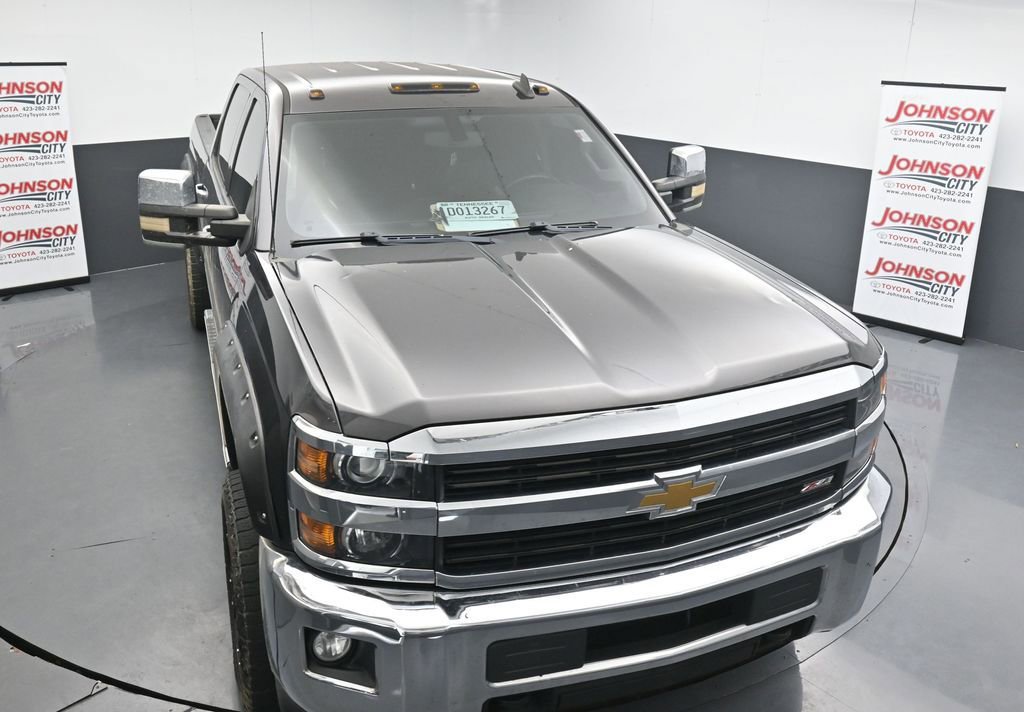 Used 2015 Chevrolet Silverado 2500 LT w/ LT Convenience Package AWD/4WD image 11