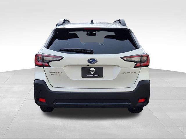 Used 2023 Subaru Outback Premium image 8