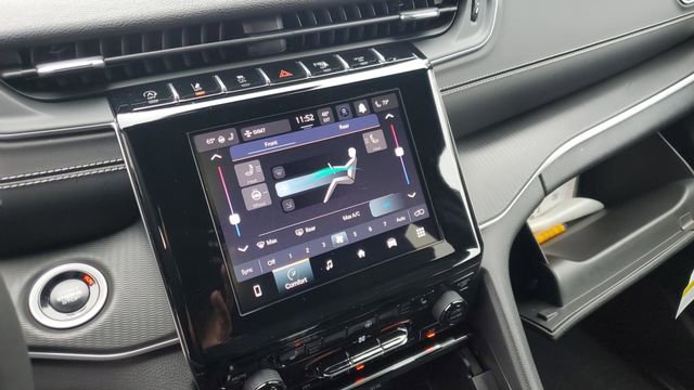 Certified 2024 Jeep Grand Cherokee L Altitude image 13