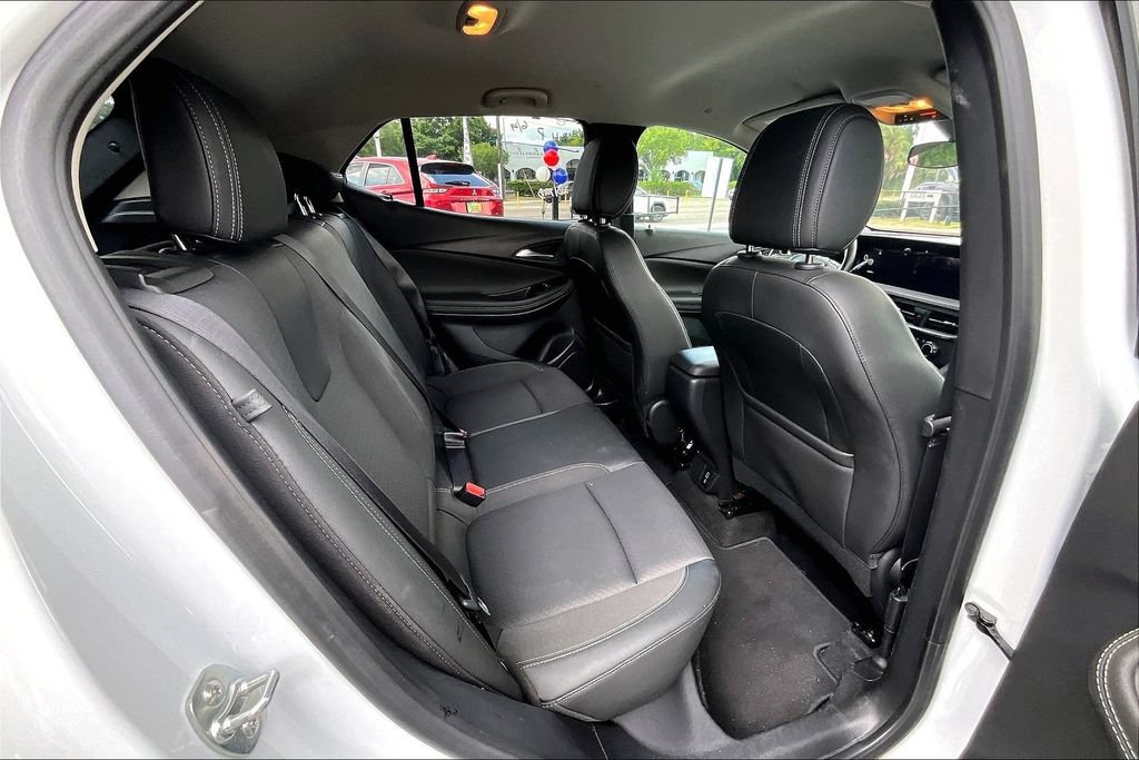 Used 2025 Buick Encore GX Preferred FWD image 26