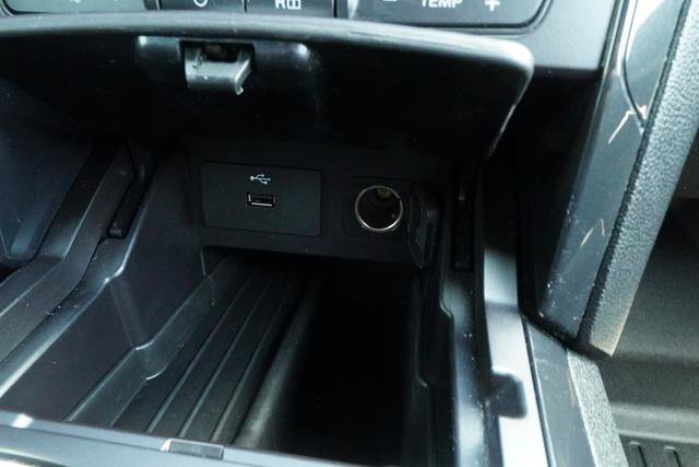 Used 2019 Ford Explorer XLT FWD image 19