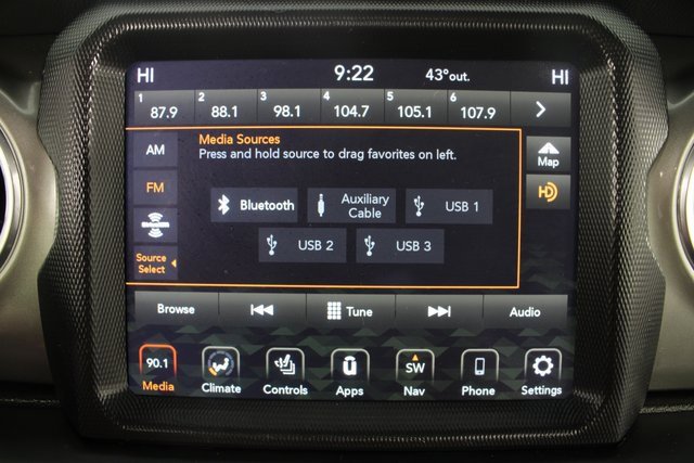 Used 2020 Jeep Wrangler Unlimited Sahara image 5