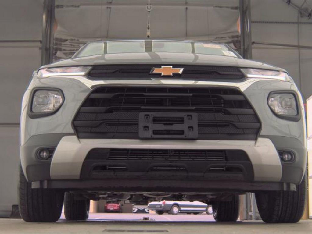 Used 2023 Chevrolet TrailBlazer LT w/ Convenience Package image 3