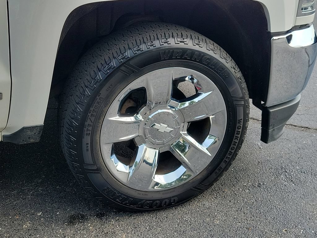 Used 2017 Chevrolet Silverado 1500 LTZ w/ Sport Package AWD/4WD image 6