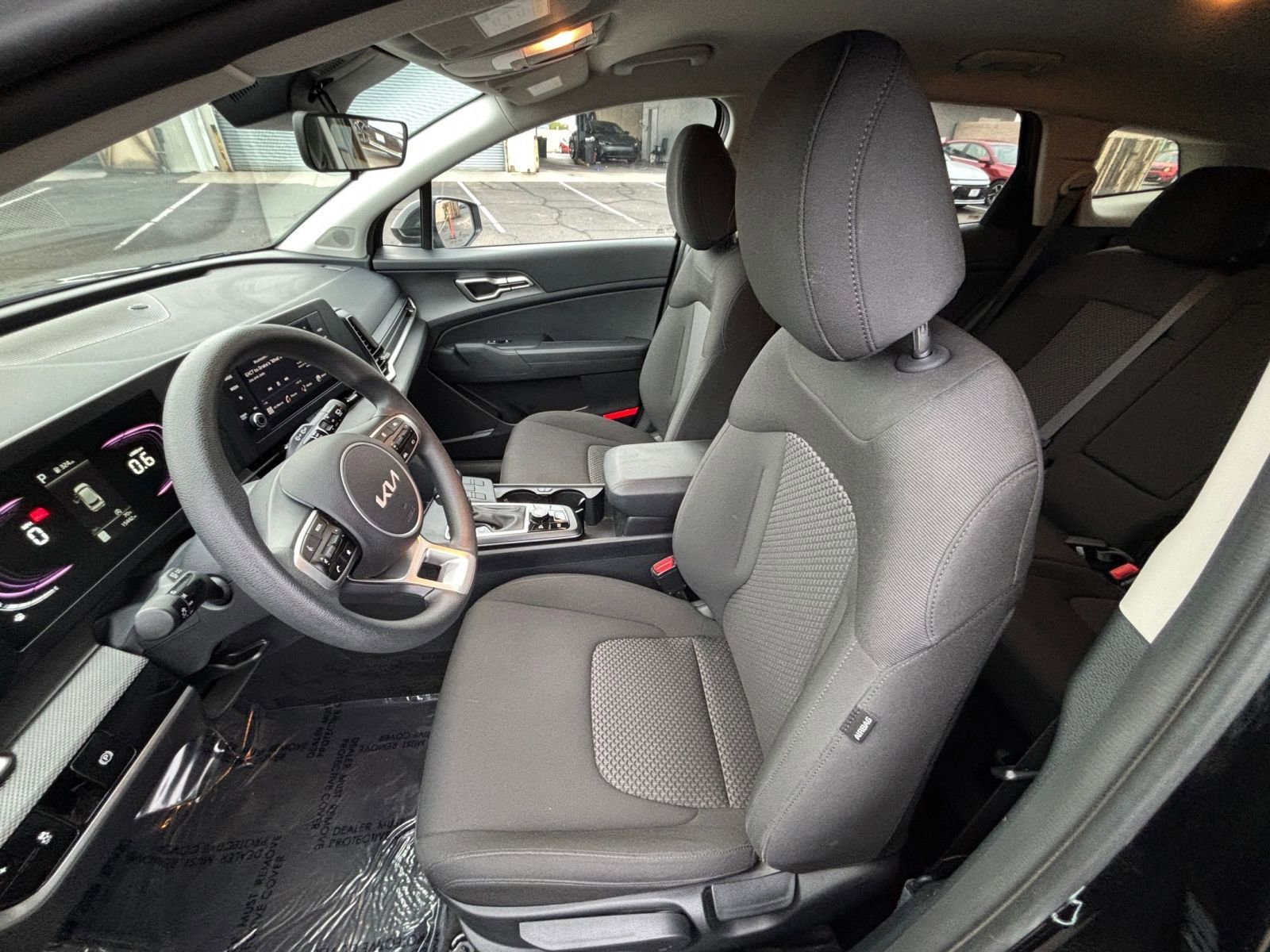 Used 2025 Kia Sportage LX image 35