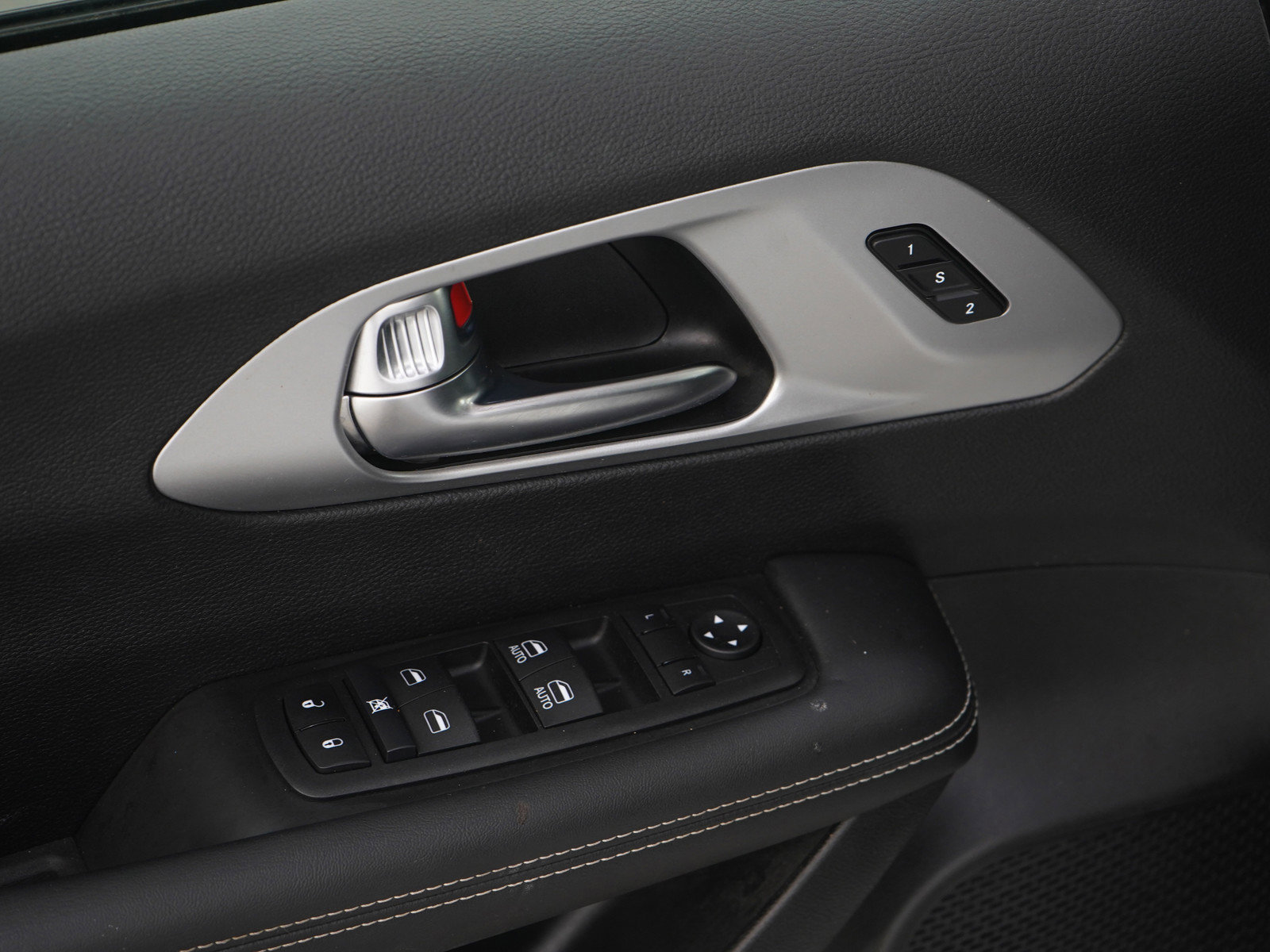 Used 2023 Chrysler Pacifica Touring-L w/ S Appearance Package AWD/4WD image 22