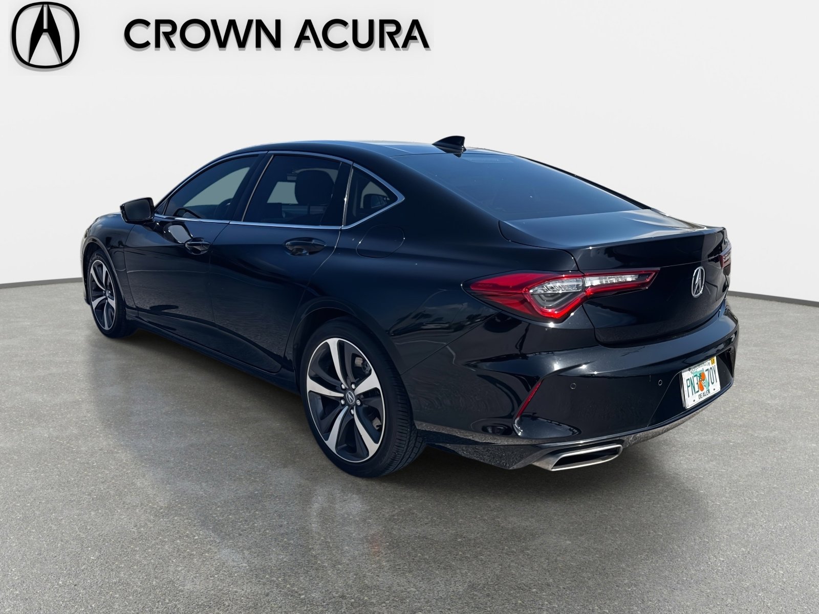 Certified 2025 Acura TLX w/ Technology Package image 4