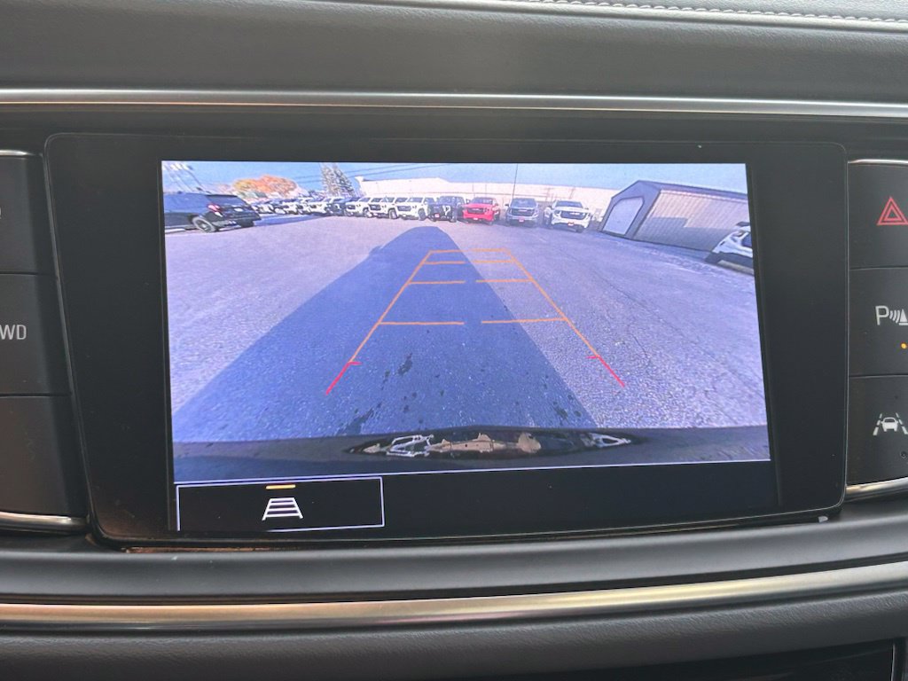 Used 2023 Buick Enclave Essence AWD/4WD image 14