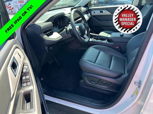 New 2025 Ford Explorer Active w/ Active Comfort Package image 8