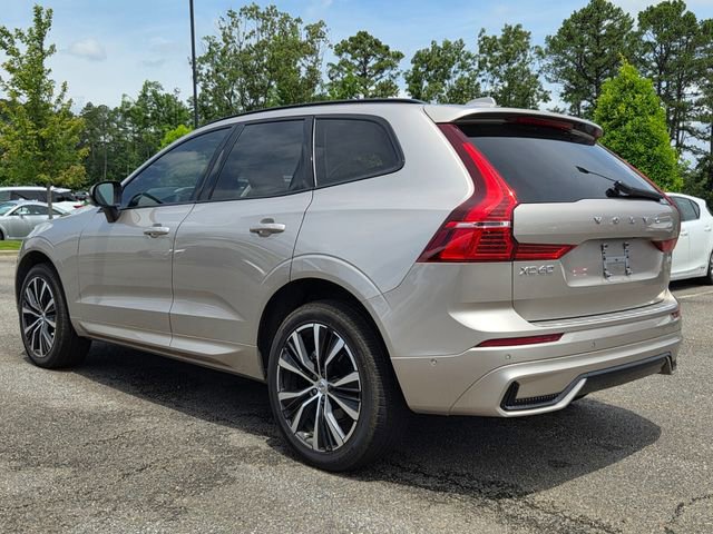 Used 2025 Volvo XC60 B5 Plus w/ Protection Package Premier AWD/4WD image 3